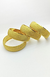 Kalın Desenli Kumlu Altın Bilezik